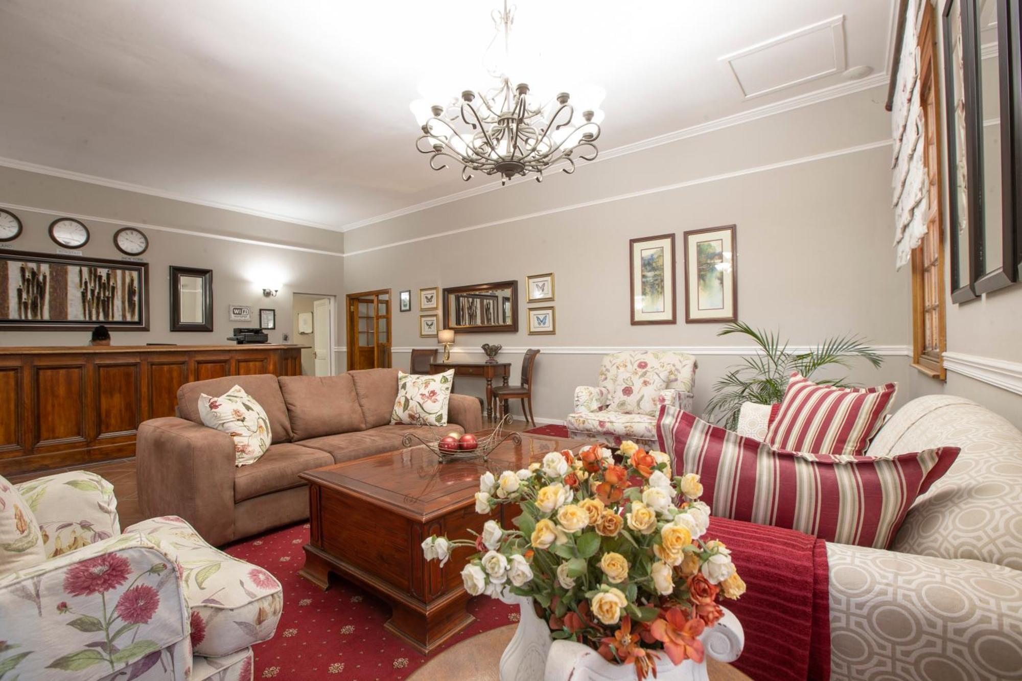 קוקסטאד Mount Currie Inn מראה חיצוני תמונה