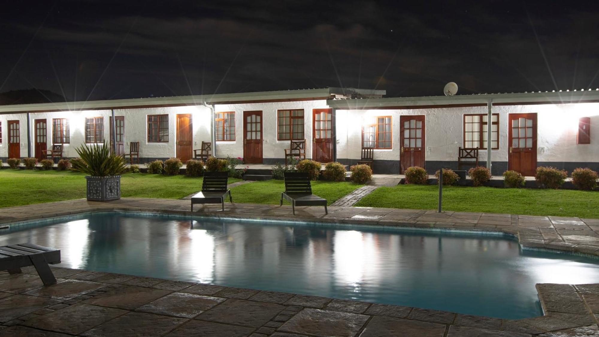 קוקסטאד Mount Currie Inn מראה חיצוני תמונה