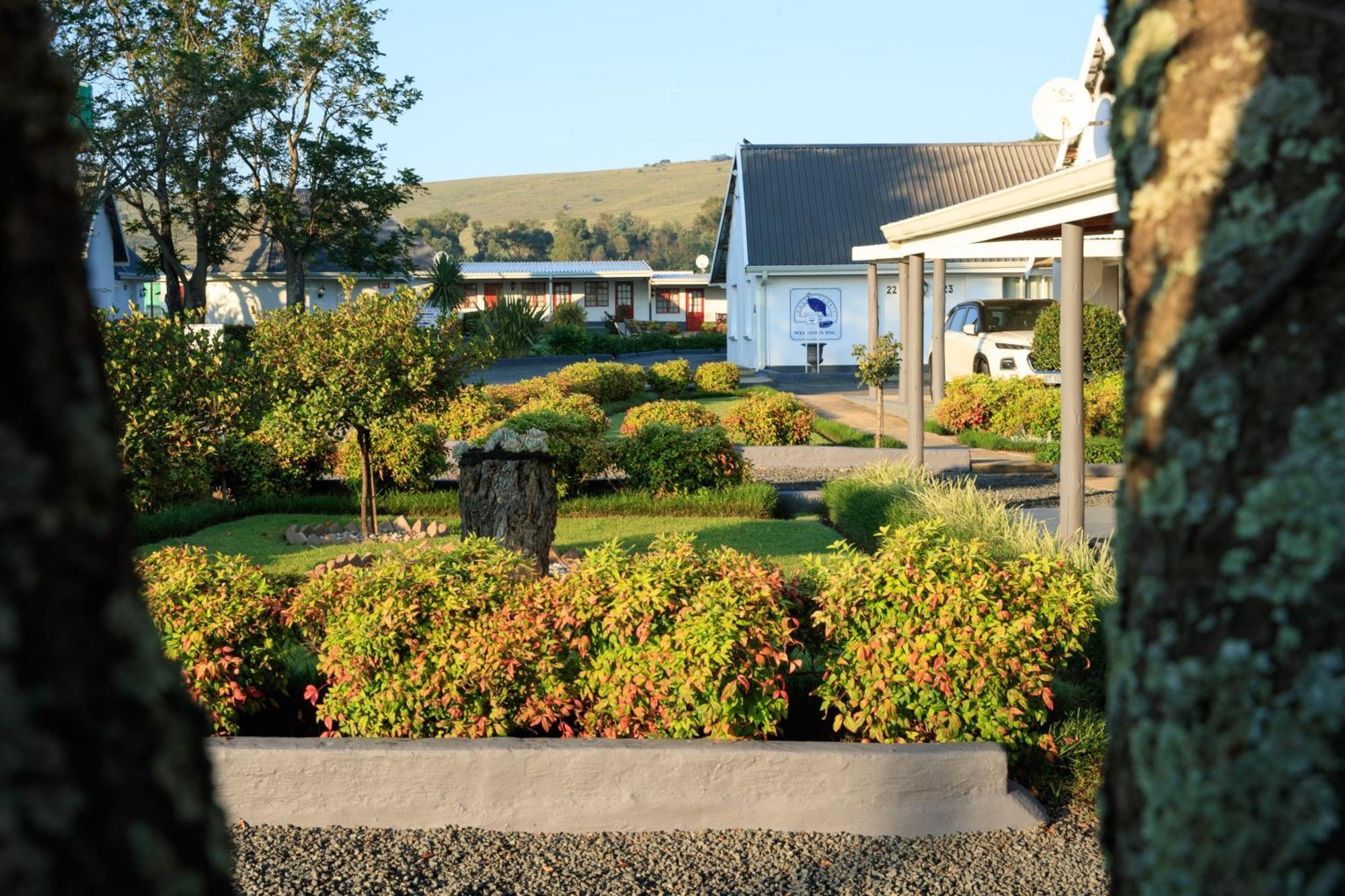 קוקסטאד Mount Currie Inn מראה חיצוני תמונה
