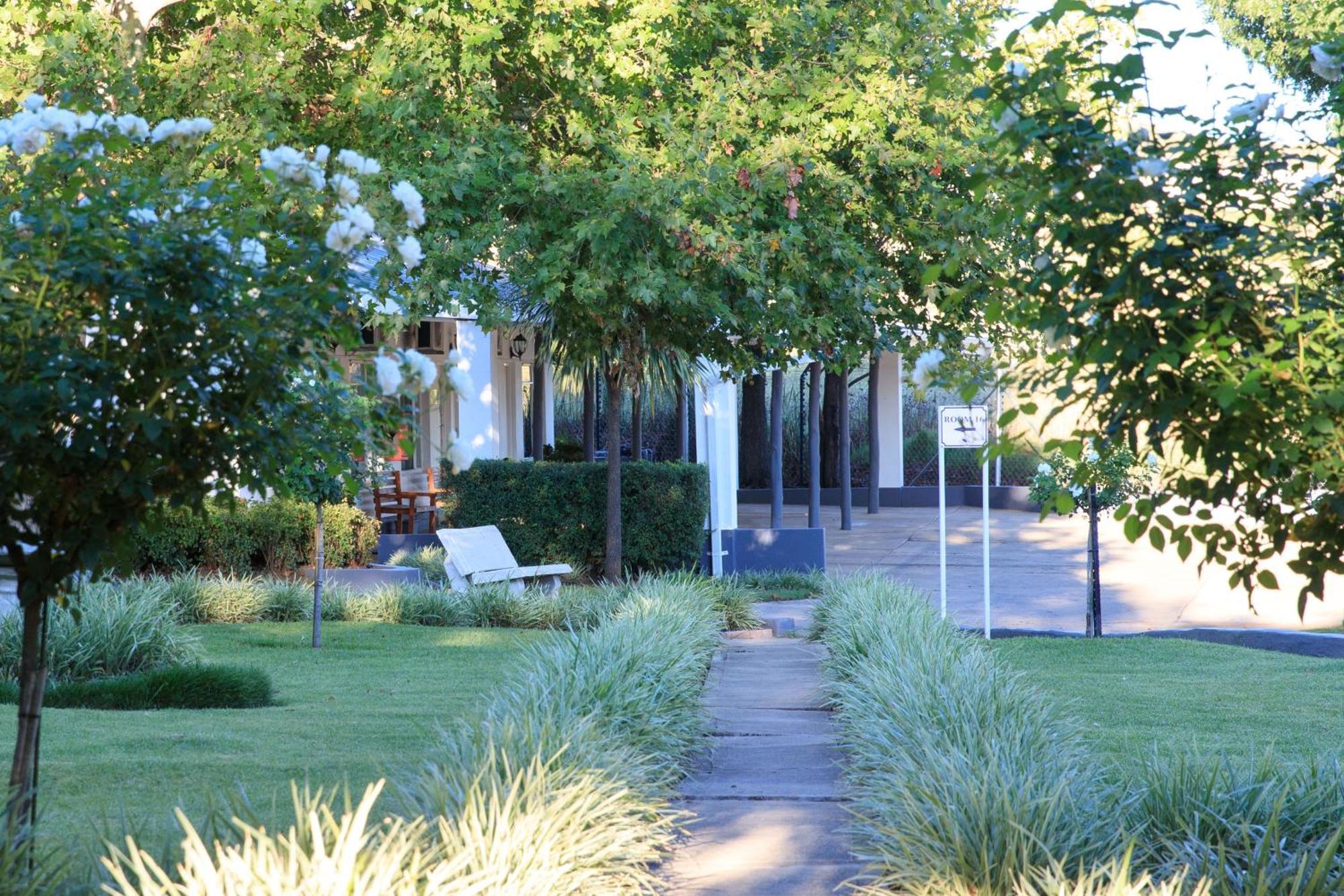 קוקסטאד Mount Currie Inn מראה חיצוני תמונה